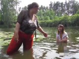 Amateurvideo bathing in mud boots (5) von Arabika