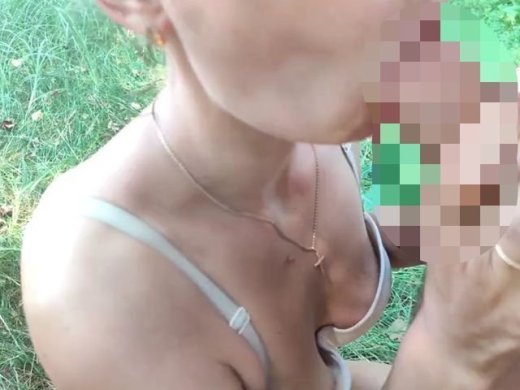 Amateurvideo Oralsex mit schwarzhaarige am Ufer von AlexanderNeuman