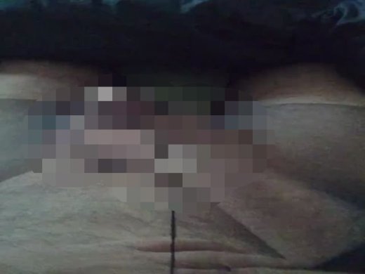 Amateurvideo Nylonjunge und die schwarze Feinstrumpfhose from nylonjunge